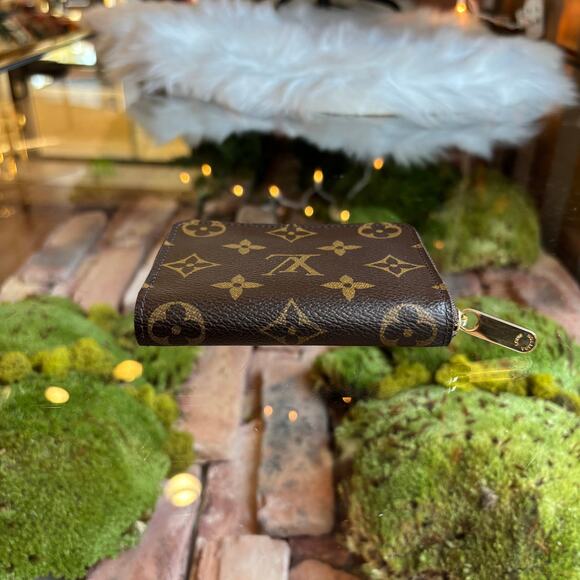 LOUIS VUITTON Monogram Zippy Coin Pouch Wallet - Picture 3 of 11